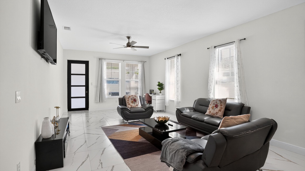 Photo of Livingroom in East Tampa