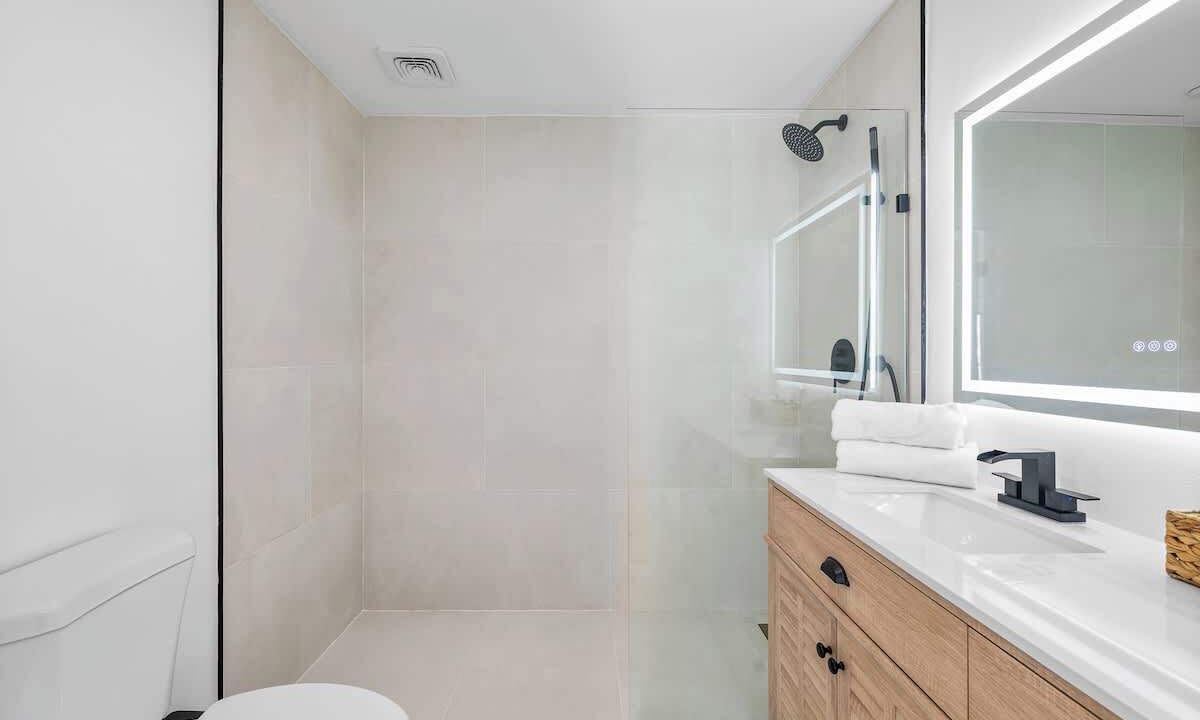 Photo of Bathroom in Shore Acres