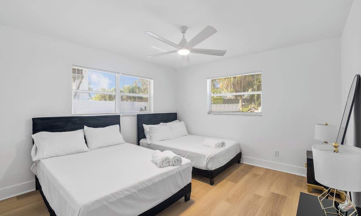 Photo of Bedroom in Shore Acres