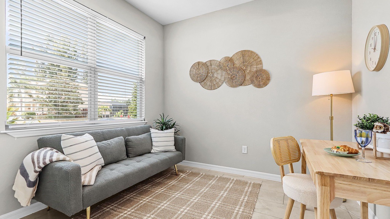 Photo of Livingroom in Diplomat