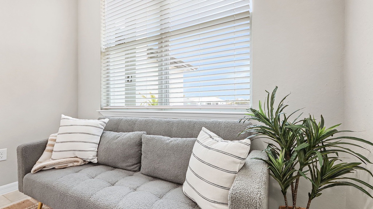 Photo of Livingroom in Diplomat
