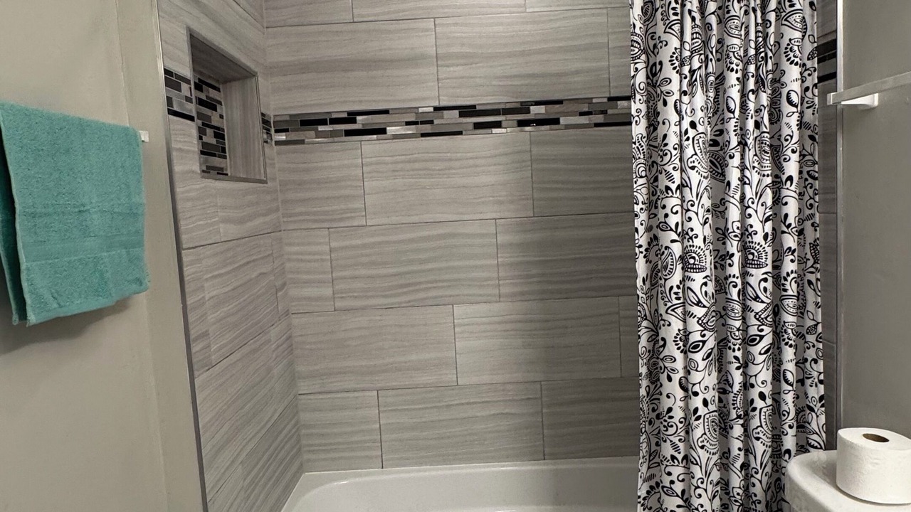 Photo of Bathroom in Diplomat