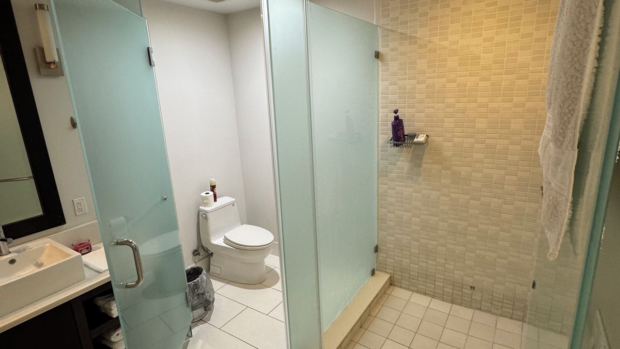 Photo of Bathroom in Doral