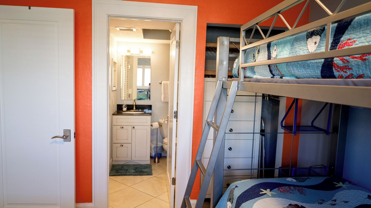 Photo of Bedroom in Laguna Shores