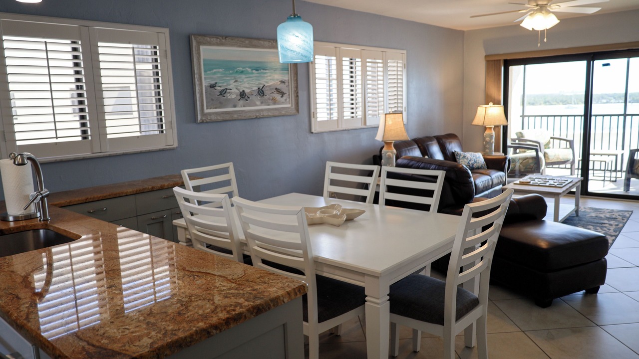Photo of Livingroom in Laguna Shores