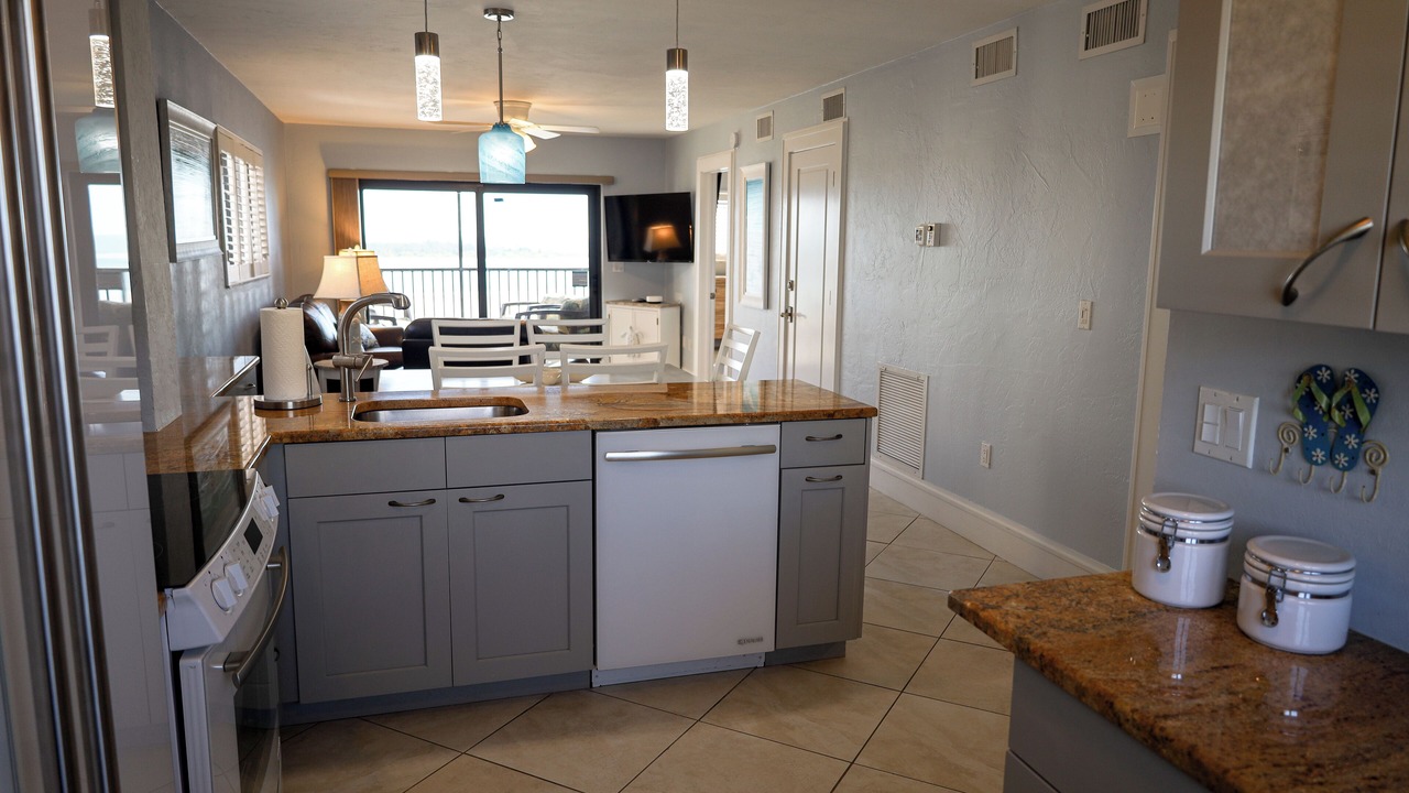 Photo of Kitchen in Laguna Shores