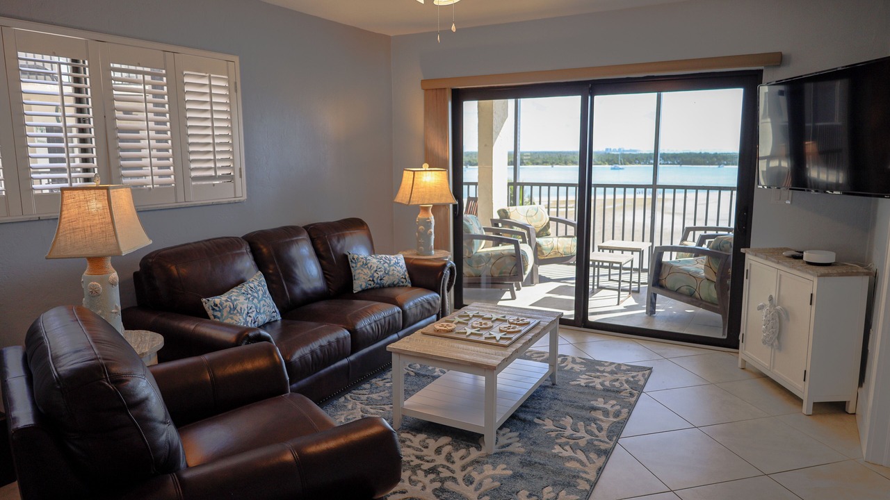 Photo of Livingroom in Laguna Shores