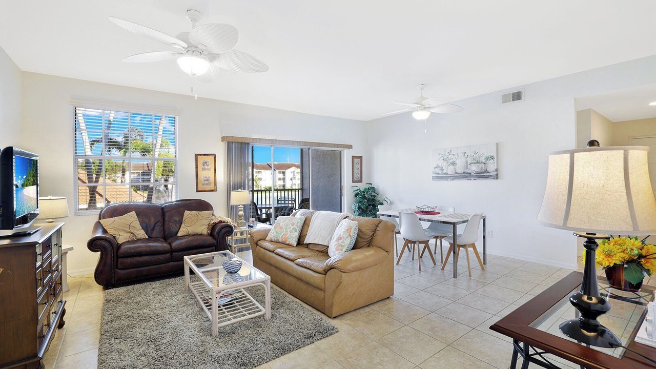 Photo of Livingroom in North Naples