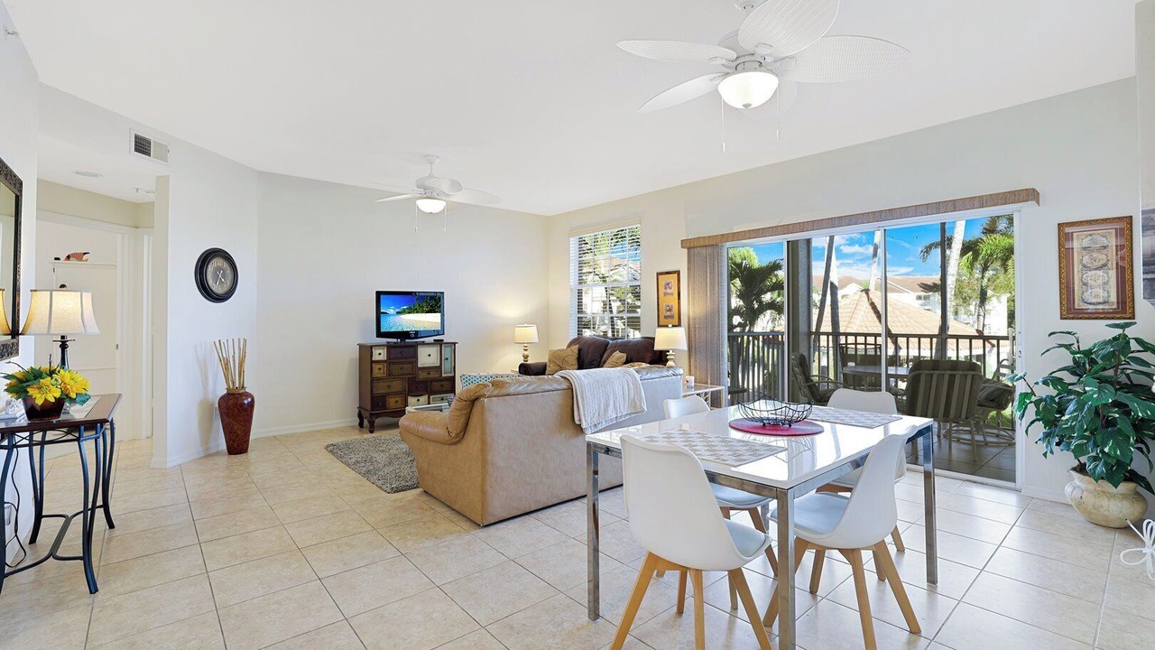 Photo of Livingroom in North Naples