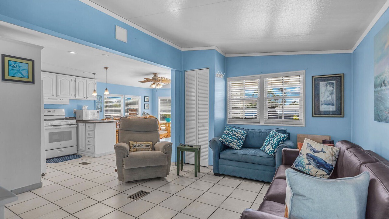 Photo of Livingroom in Layton