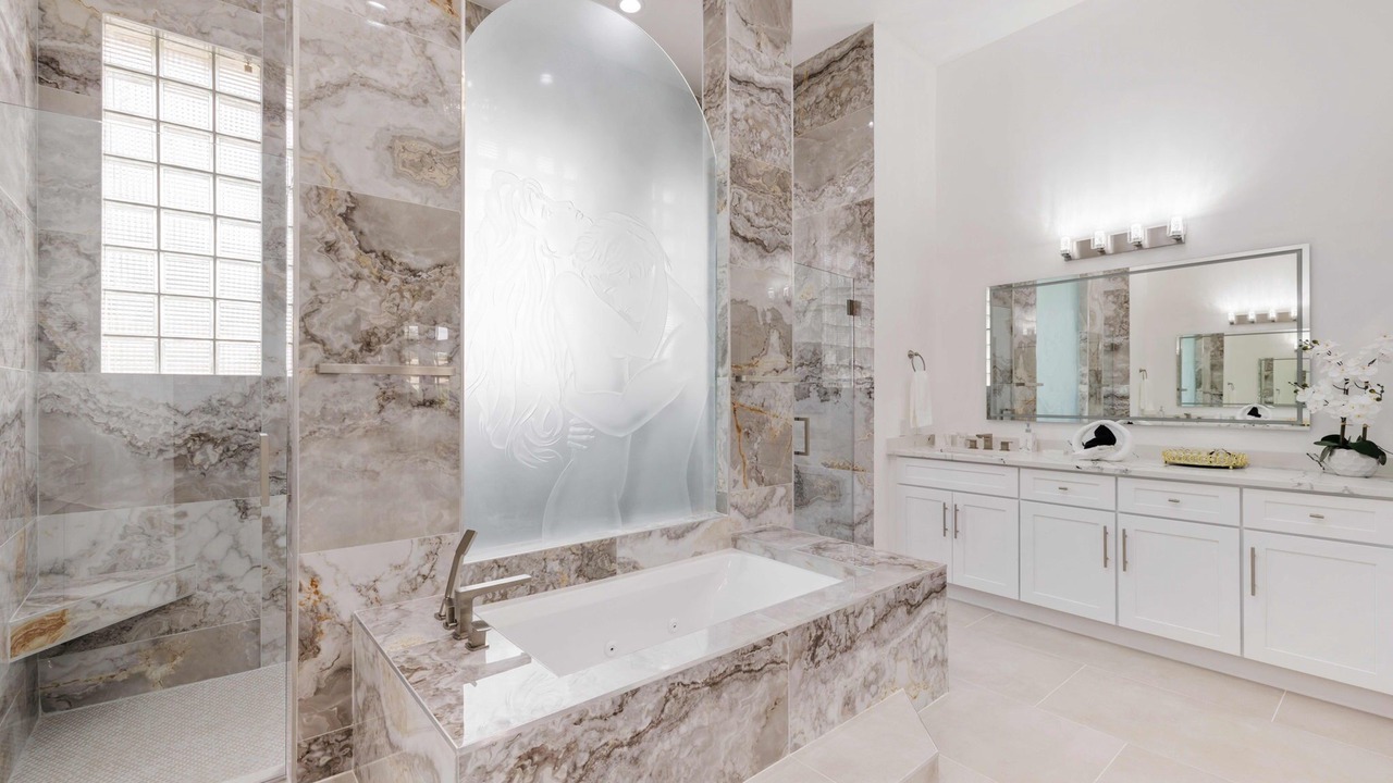 Photo of Bathroom in Plantation