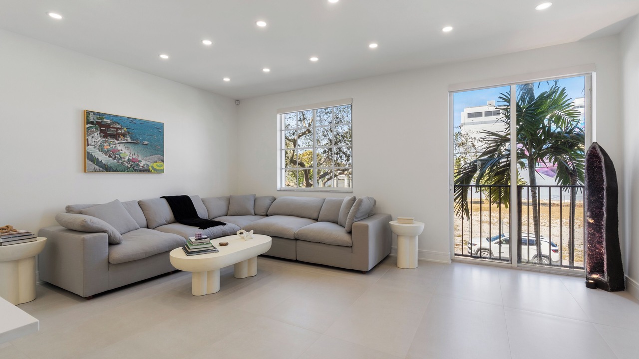 Photo of Livingroom in Pineapple Grove Arts District