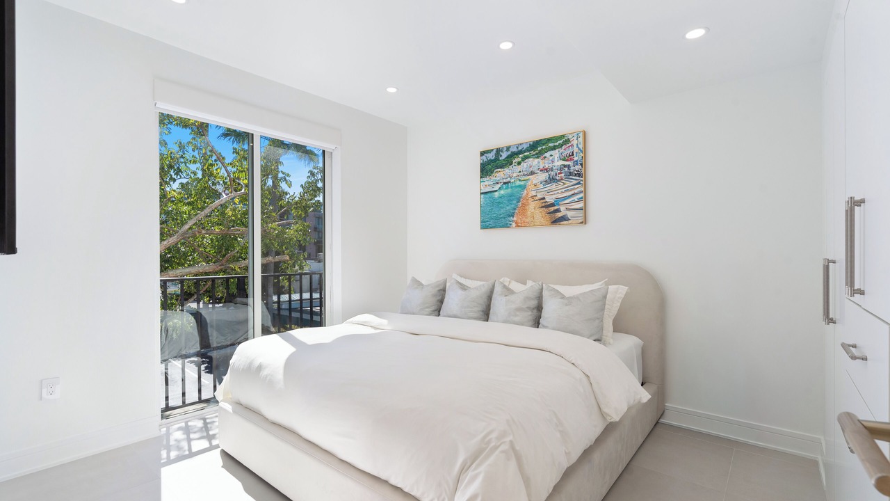 Photo of Bedroom in Pineapple Grove Arts District
