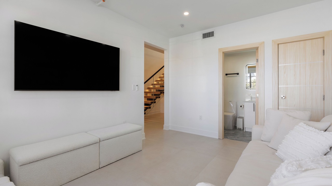 Photo of Livingroom in Pineapple Grove Arts District