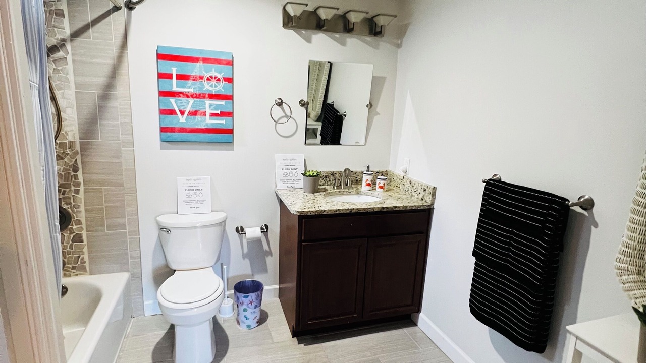 Photo of Bathroom in June Park