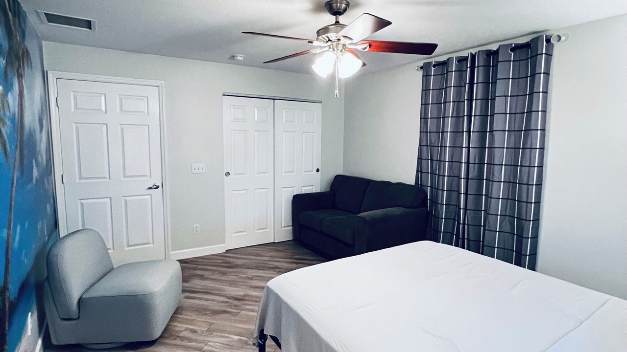 Photo of Bedroom in June Park