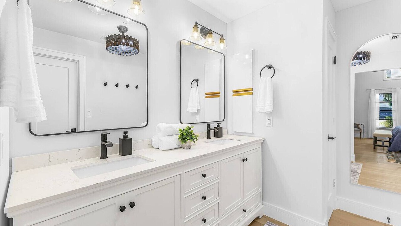 Photo of Bathroom in Naples Park