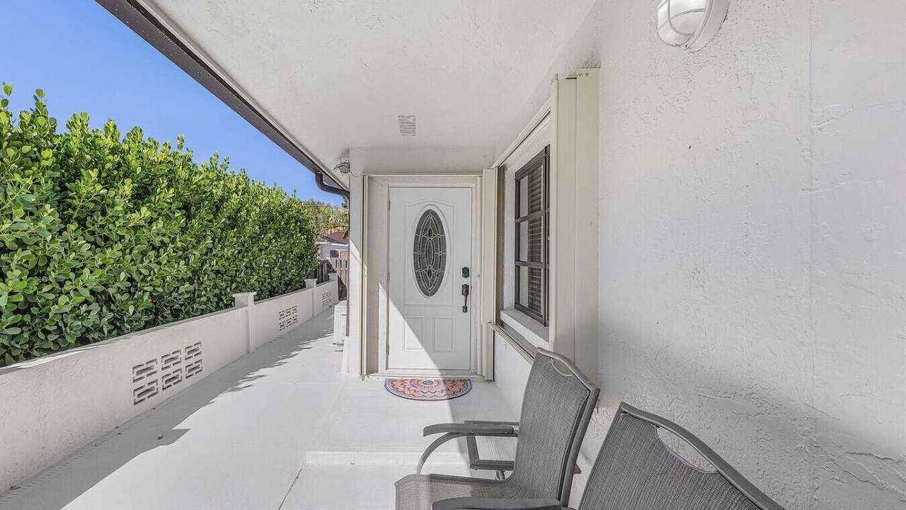 Photo of Patio Balcony in Naples Park
