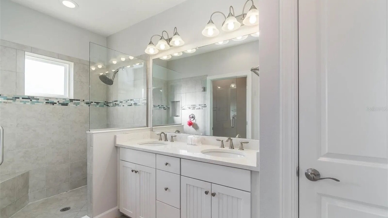 Photo of Bathroom in Pinellas Point
