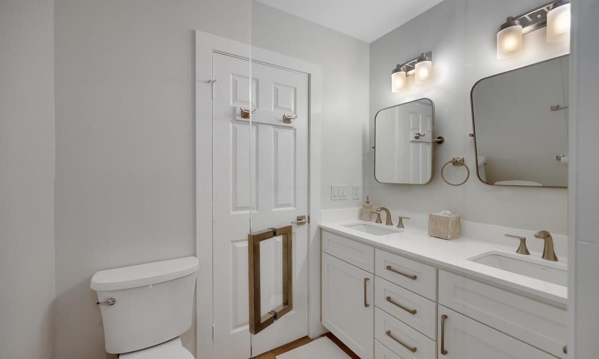 Photo of Bathroom in Marathon