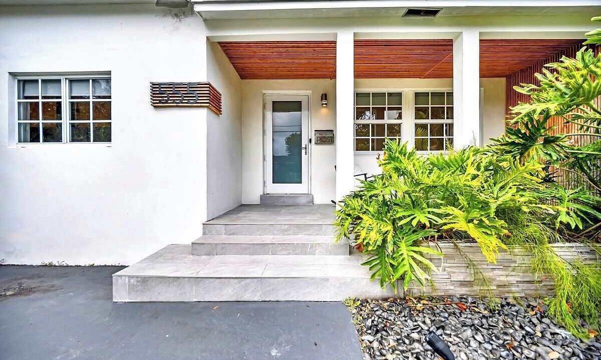 Photo of Outdoor in North Miami