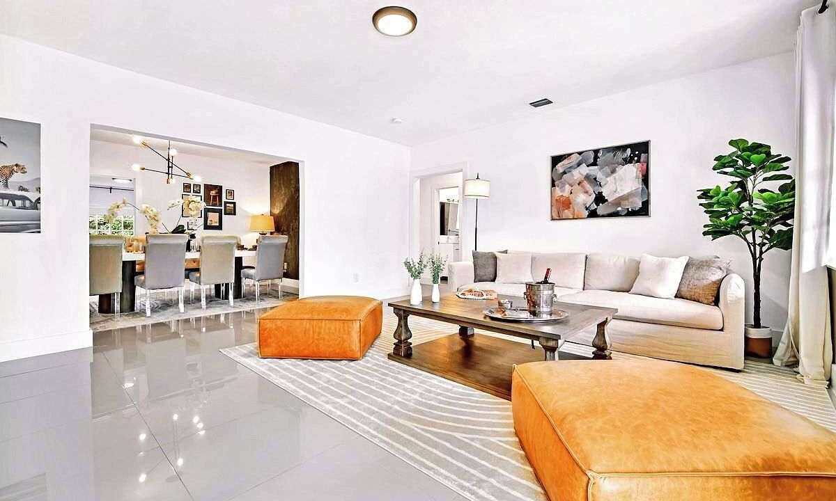 Photo of Livingroom in North Miami