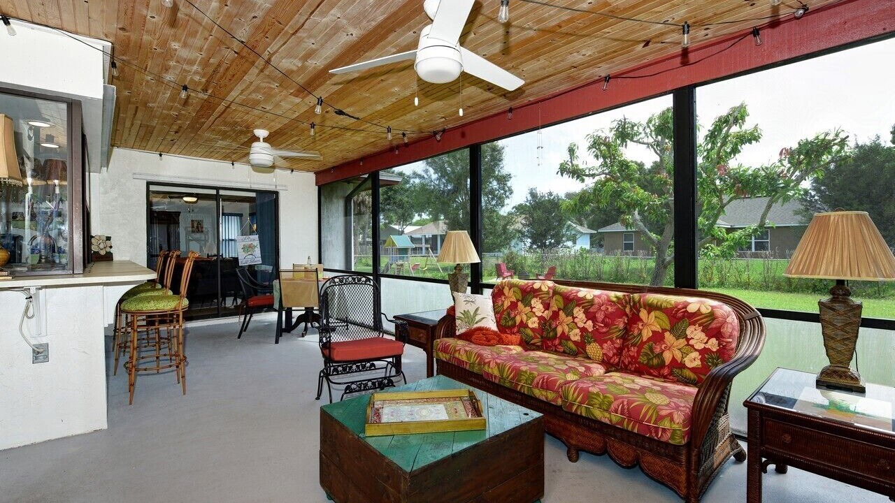 Photo of Livingroom in Indian River Estates