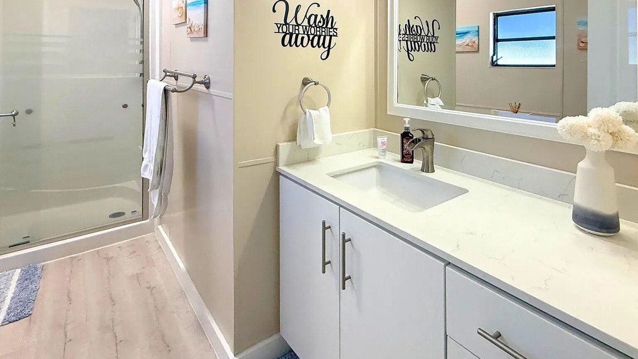 Photo of Bathroom in Tavernier