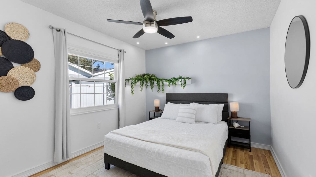 Photo of Bedroom in Lake Sarasota