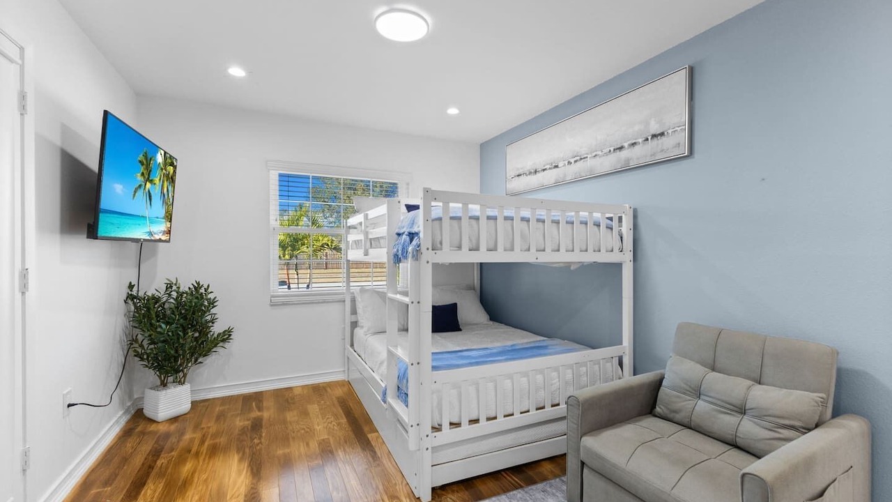 Photo of Bedroom in Lake Sarasota
