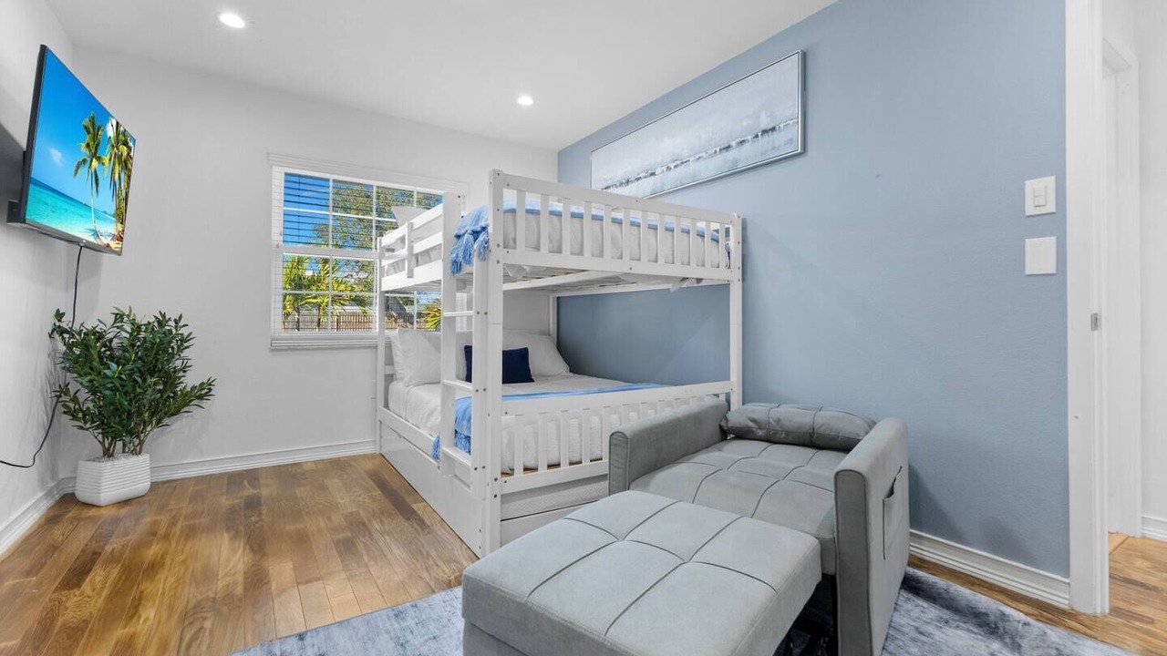 Photo of Bedroom in Lake Sarasota