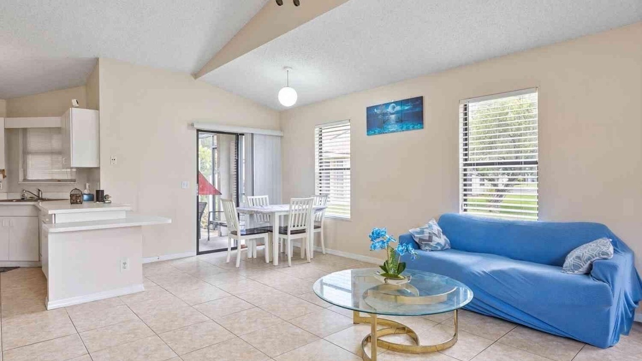 Photo of Livingroom in Fort Pierce