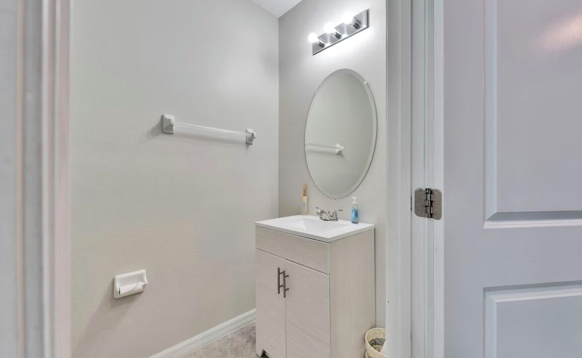 Photo of Bathroom in Wimauma