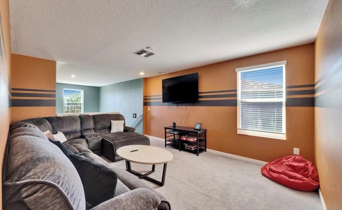 Photo of Livingroom in Wimauma