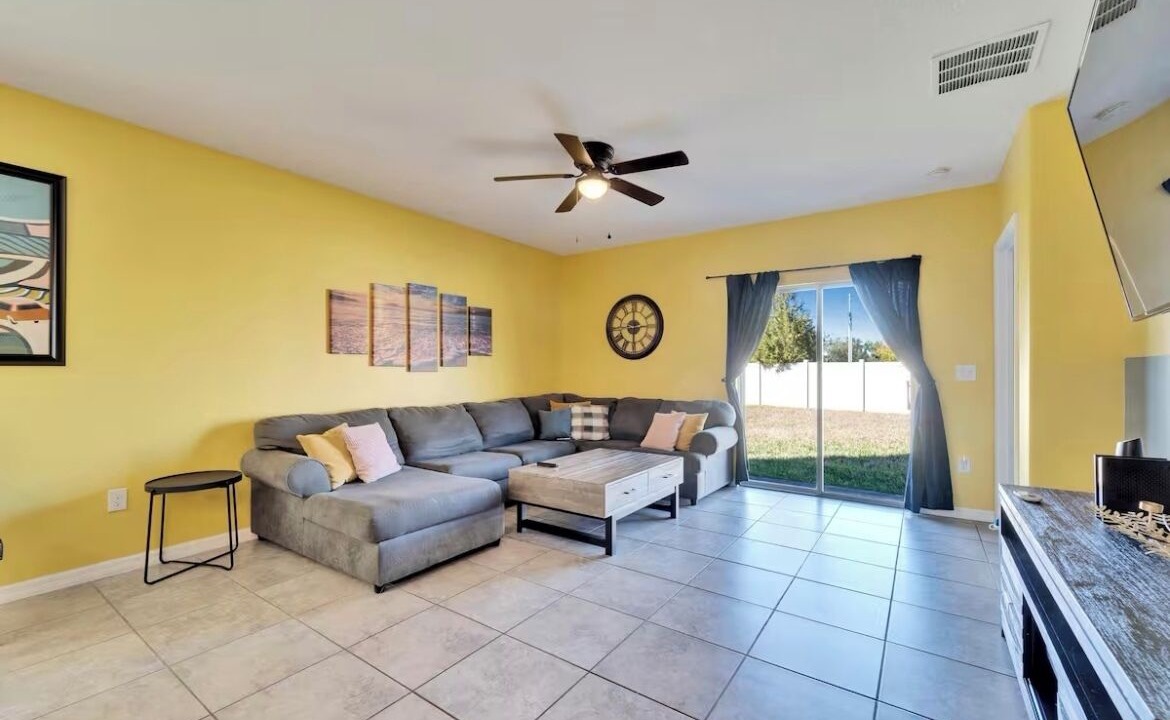 Photo of Livingroom in Wimauma