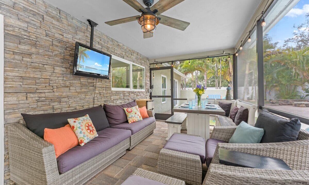 Photo of Livingroom in Palm Harbor