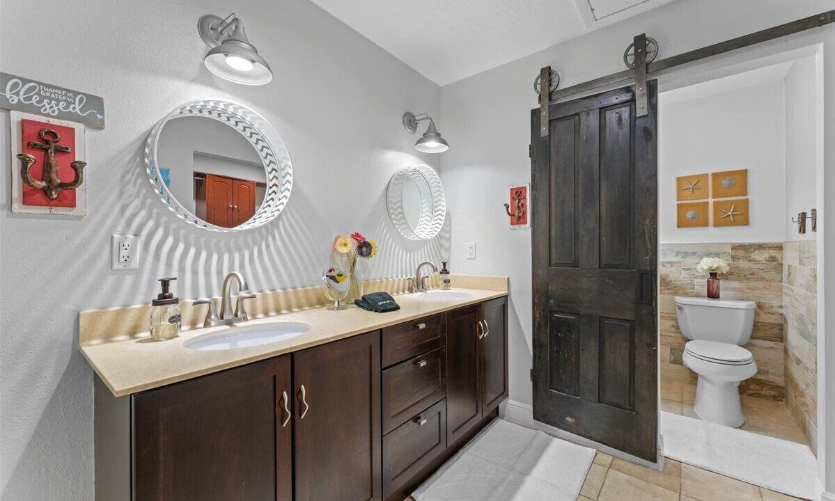 Photo of Bathroom in Palm Harbor
