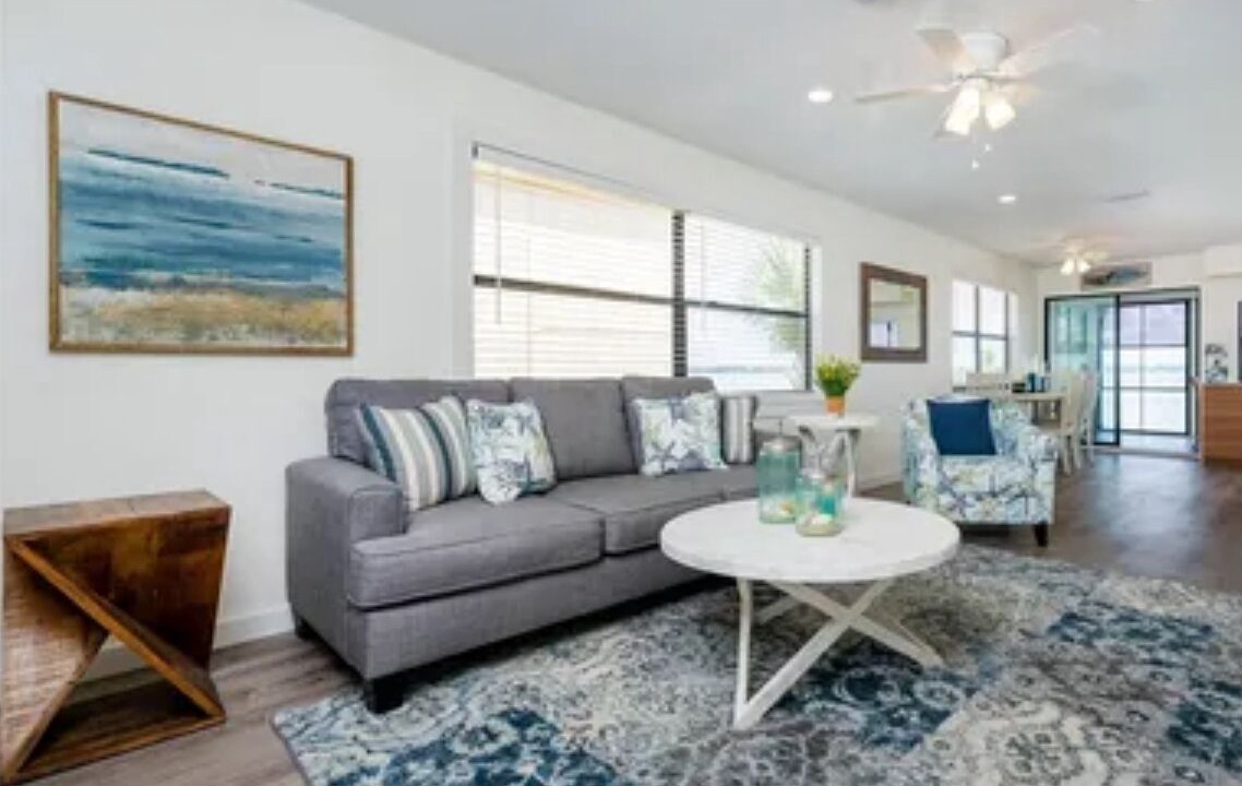 Photo of Livingroom in Englewood