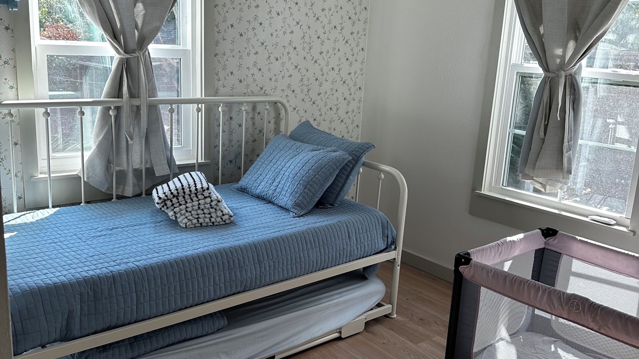 Photo of Bedroom in Temple Crest