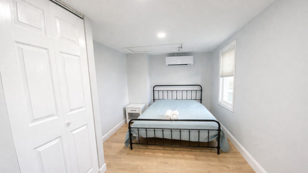 Photo of Bedroom in Long Branch