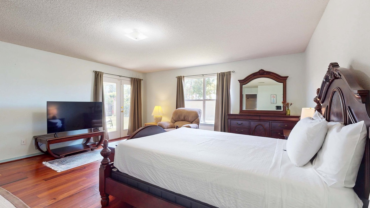 Photo of Bedroom in Ono Island