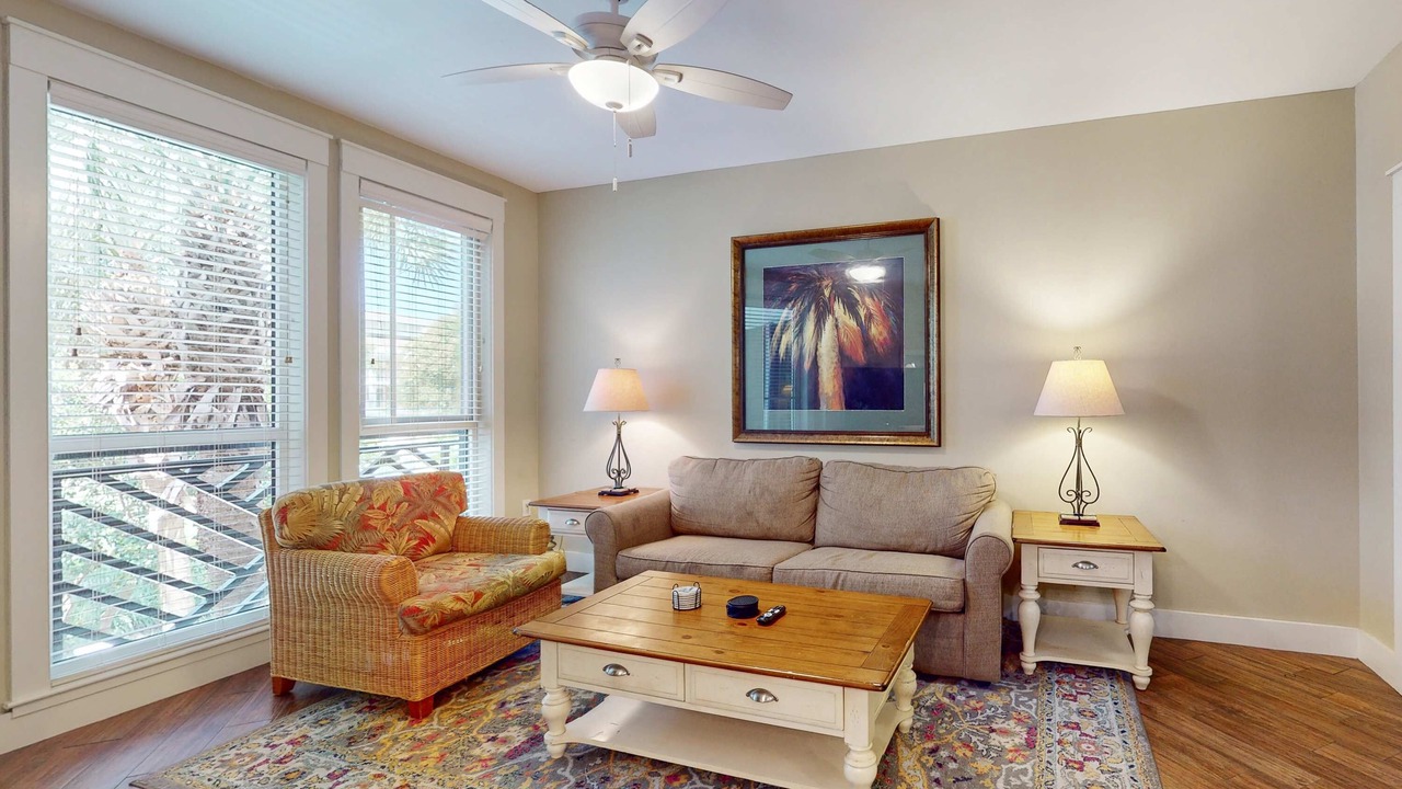 Photo of Livingroom in Baytowne Wharf