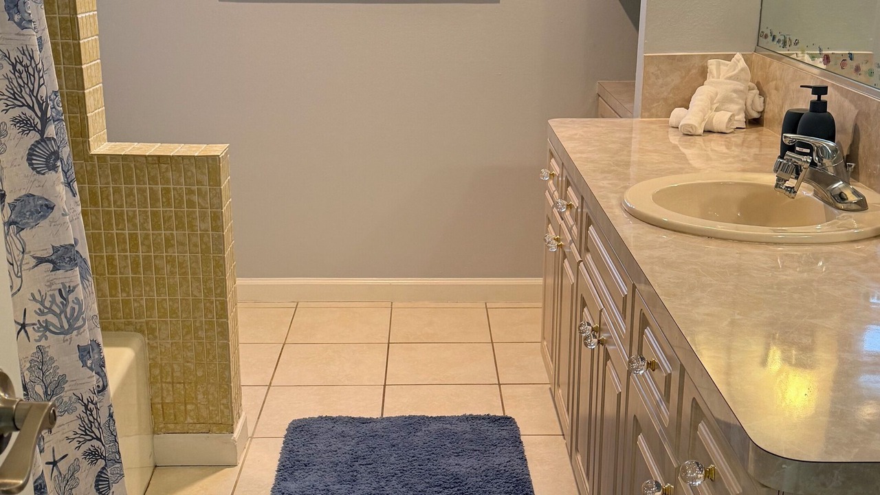Photo of Bathroom in Edgewater