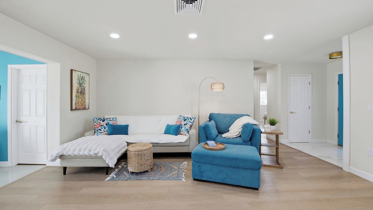 Photo of Livingroom in Sarasota Springs