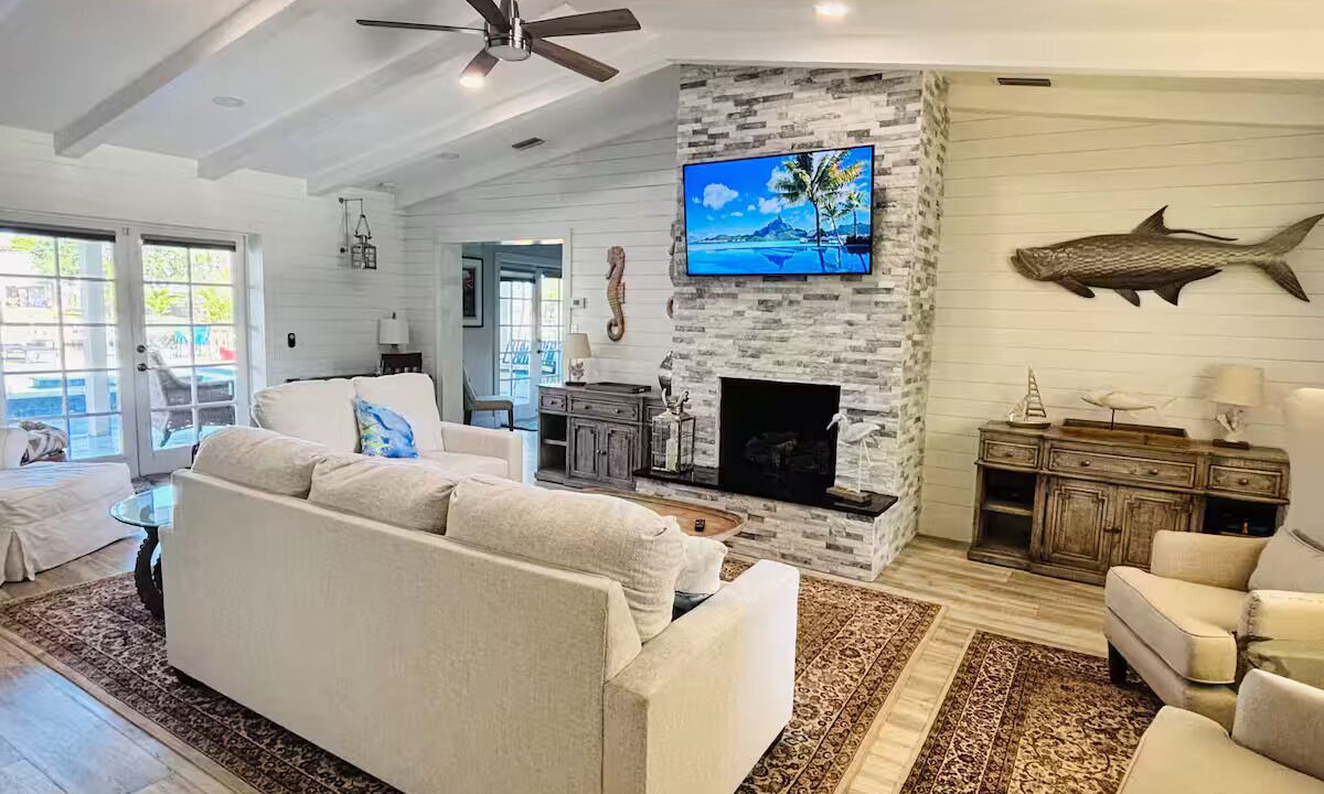 Photo of Livingroom in North River Shores