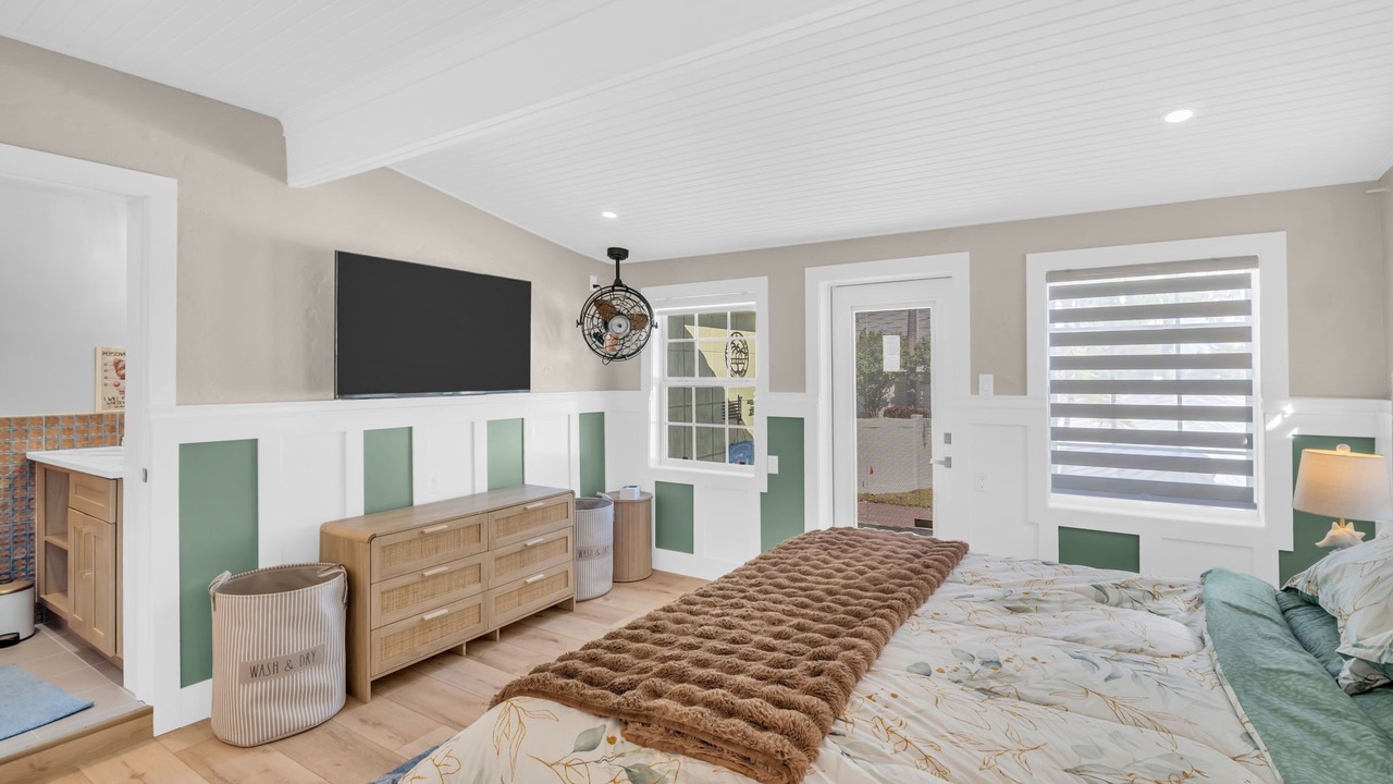 Photo of Bedroom in North Redington Beach