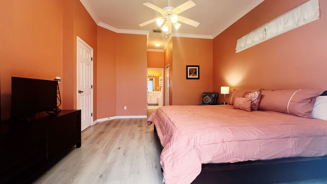 Photo of Bedroom in River Pointe
