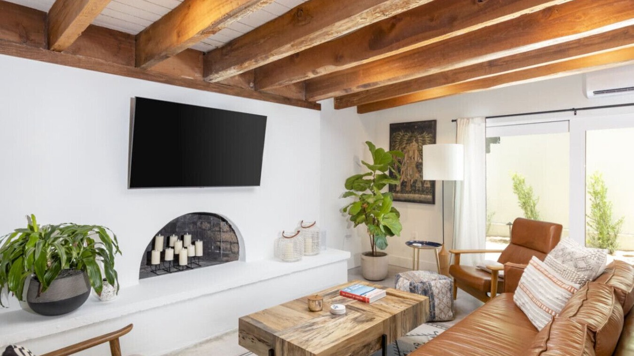 Photo of Livingroom in Crescent Beach