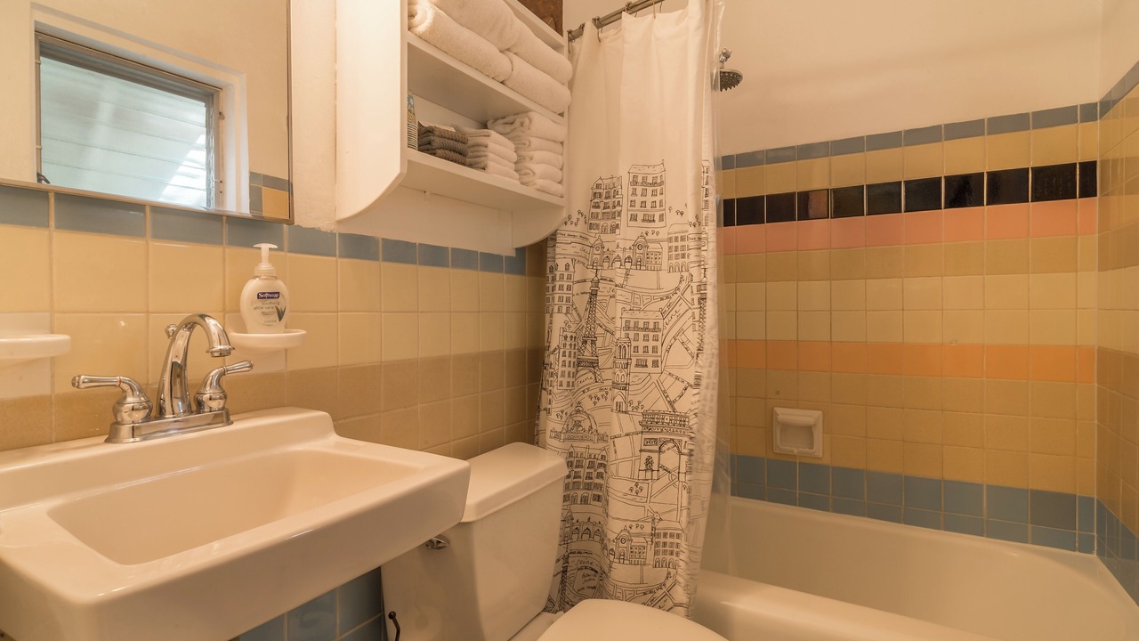 Photo of Bathroom in Historic Seaport