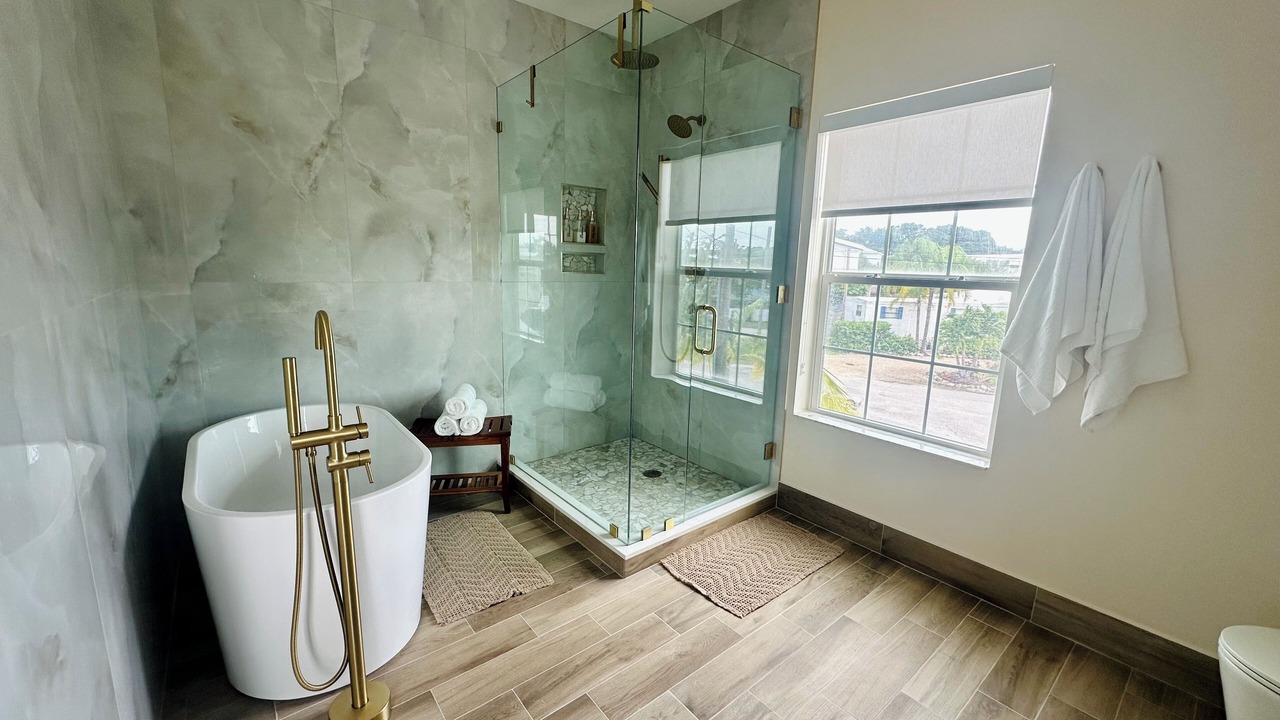 Photo of Bathroom in Cross Key Waterways
